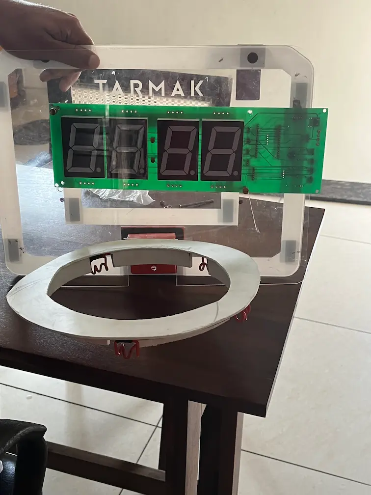 ESP32 basketball hoop alarm clock with large 7-segment LED display